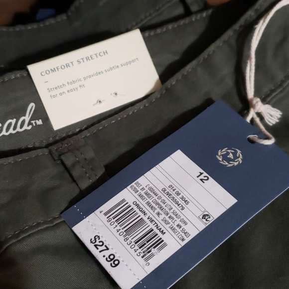 Universal Thread Olive Crops with Side Stripe - Picture 2 of 6